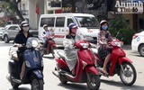 Người Hà Nội bịt kín như ninja chống nắng